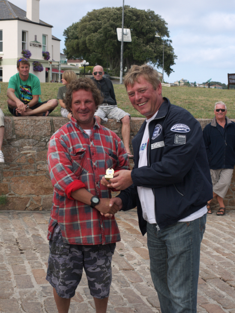 2010_Comp_Andy-Romeril_Trophy